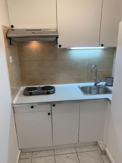 Athens Apartments For Rent Bagian luar foto